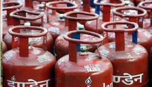 LPG crisis feared in Haryana: Commercial cylinder supplies halted, hotels and restaurants in trouble