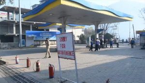 Mandi: Orders to petrol pump operators to maintain minimum reserve of petrol and diesel amidst Truckers strike