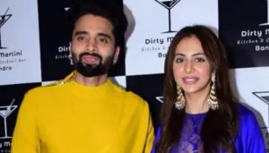 Jackky-Rakul visit Ram Mandir’s replica, seeks blessings amidst wedding rumours