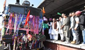 Minister, MP Flag Off  Begampura Express Train Of Pilgrims To Banaras for Celebrating Parkash Purab Of Sri Guru Ravidass JI
