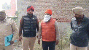 Jalandhar Commissionerate Police arrest a person accused of demanding ransom from  industrialist,  posing as gangster Landa Harike.