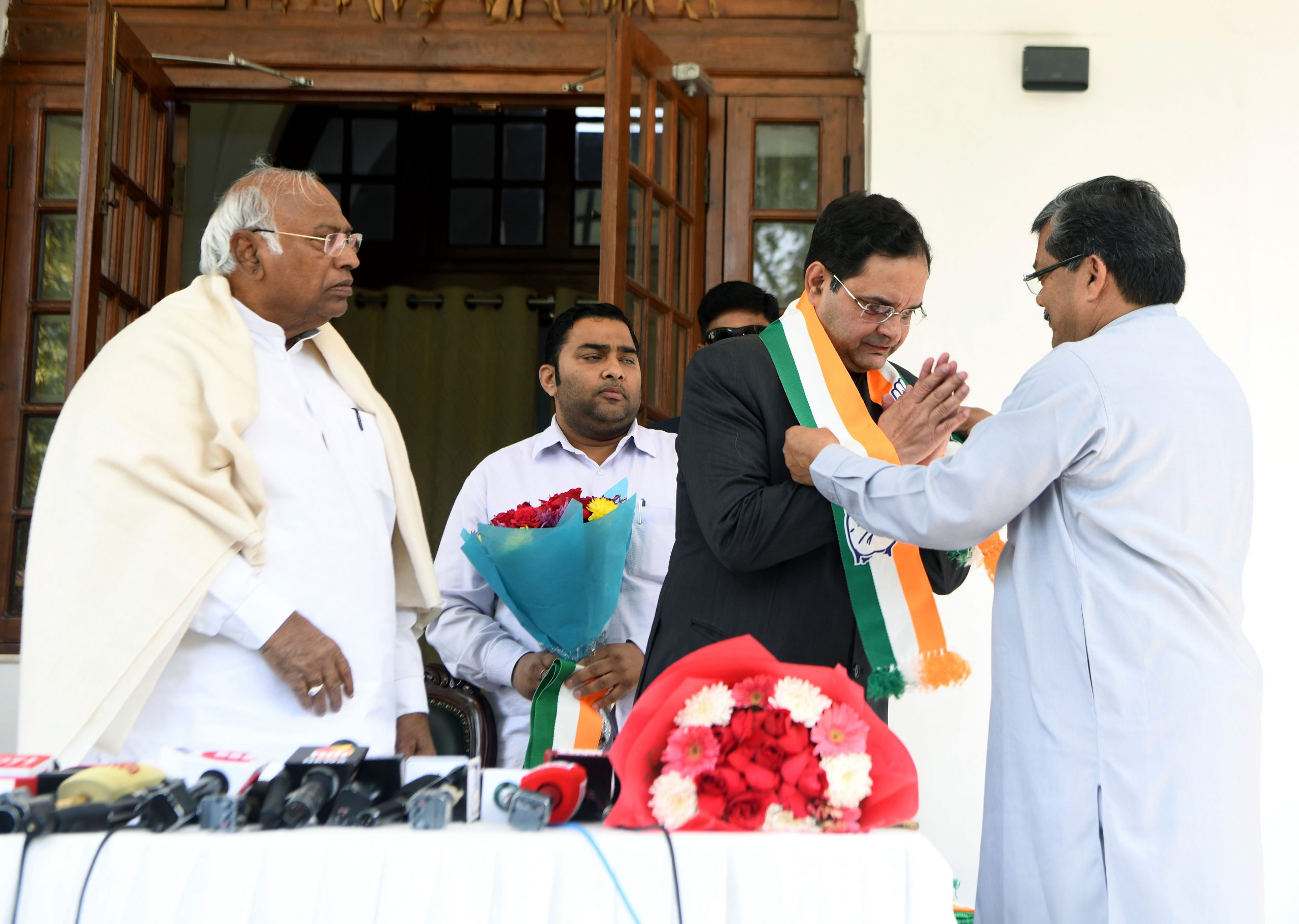 Haryana BJP MP Brijendra Singh left Party, join congress Kharge’s residence Delhi, post resignation on social media account