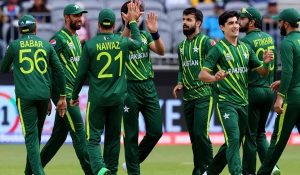 No need to panic or overreact, says Mohammad Yousuf after Pakistan’s Asia Cup loss