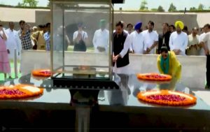 Sanjay Singh pays tribute to Mahatma Gandhi at Rajghat a day after being released from Tihar