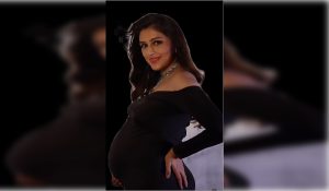 Awara Paagal Deewana’ actor Aarti Chabria announces pregnancy, flaunts her baby bump