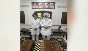 Congress candidate Dr. Amar Singh seeks blessings from Dera Beas Chief Gurinder Dhillon