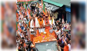 Anurag Thakur ‘s vibrant roadshow in Hamirpur, launches verbal assault on congress