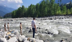 Tragic Incident: Tourist Drowns in Beas while taking selfie near Nehru Kund