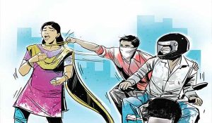 Bike borne men snatch gold chain from women in broad daylight; was going for yoga session