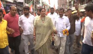Smriti Irani holds door-to-door campaign at Amethi