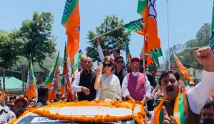 Before nomination, Kangana Ranaut holds road show in Mandi; lashed out at Congress