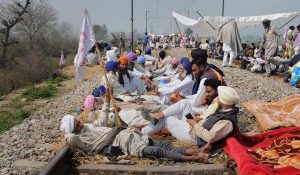 21 thousands train tickets cancelled, Farmers protest continues