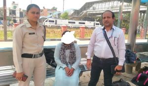 Ticket Checking staff act of kindness: Secure runwaway teen girl, handover to RPF Karnal