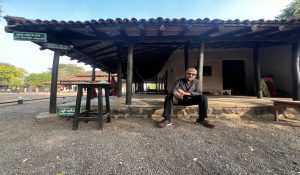 Vivek Agnihotri visits Mahatma Gandhi’s ashram in Sevagram for ‘The Delhi Files’