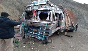 In Himachal truck lost control, fell into the deep ditch