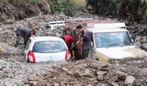 First rain in Shimla turns out to be disaster; cars get buried under debris