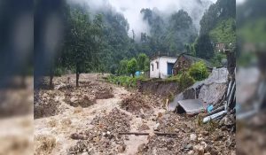 Flood in drain, due to sudden devastation vehicles stuck for 10 hrs
