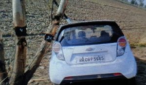 Car tyre burst on Jind Bhiwani road in Narnaund
