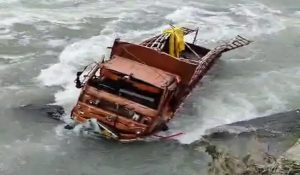 Tempo fell into Himachal’s Beas river; driver missing