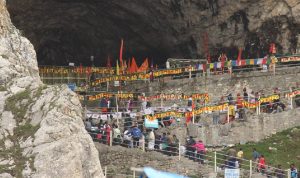 Over three lakh perform Amarnath Yatra in 18 days