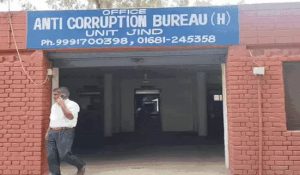 Mining inspector caught taking 1.5 lakh rupees in Jind