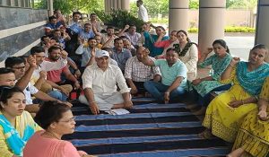 Rohtak MDU teachers sit on protest