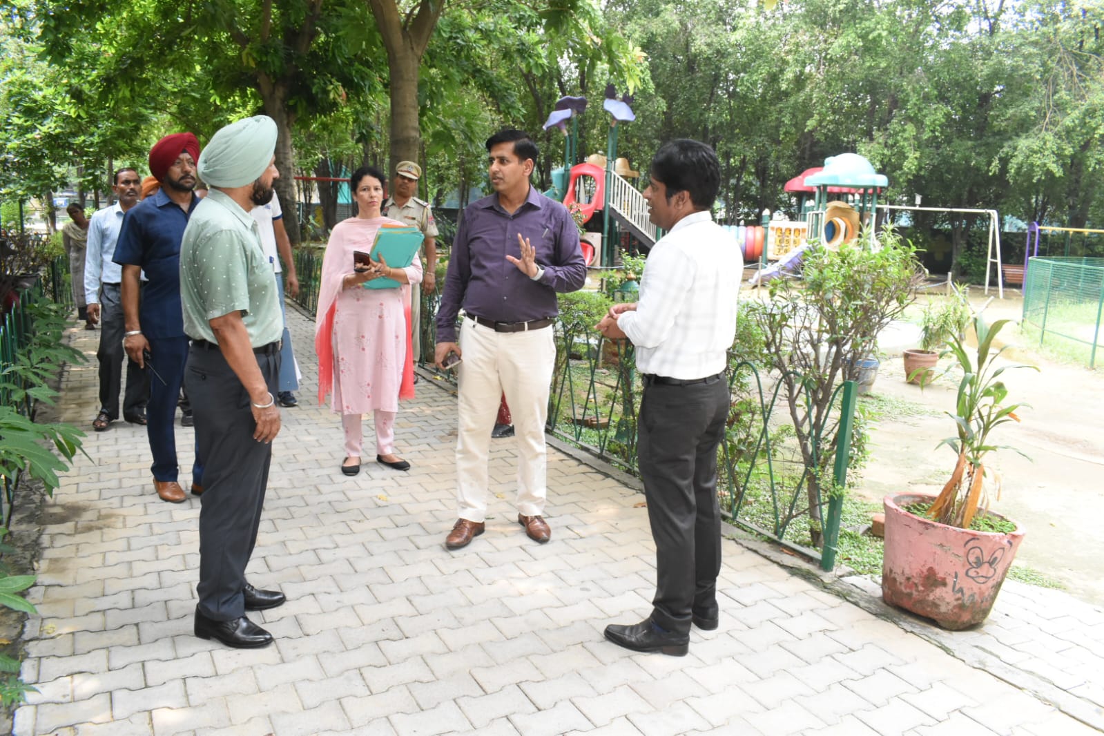 DC Jalandhar inspect famous children’s Nicku Park, instructed the officers to ensure thorough cleanliness