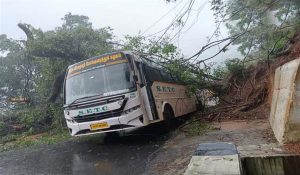 Debris falls on running bus in Himachal, 2 people injured