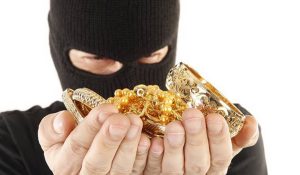 Gold jewellery worth Rs 30.50 lakhs snatches in Chandigarh