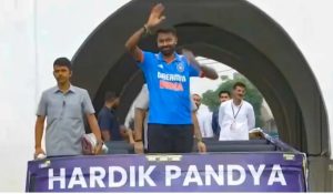 Hardik Pandya gets warm welcome in Vadodara, holds roadshow to celebrate Team India’s T20 WC