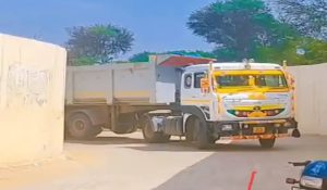 In Bhiwani, miscreants in police uniform looted trolley