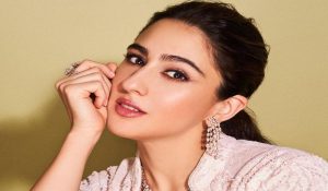 Sara Ali Khan delights in Kashmiri cuisine: Savors roti and Kahwa in the valley’s serene ambiance