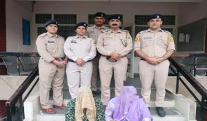 Himachal Pradesh Mandi police caught two lady smugglers, recovered 966gm Hashish