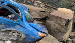 Giant boulder crushes car in Rampur, driver escape narrowly