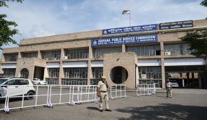 Online-only submissions for recruitment: HPSC officials directed to post demand letter on portal