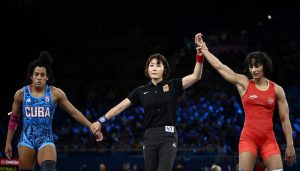 After Vinesh Phogat’s disqualification Cuban Wrestler Yusneylis Guzman Lopez advances to final
