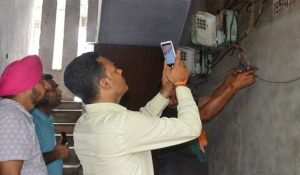 PSPCL officers caught electricity theft in 45 houses of Ludhiana CRPF Colony, imposed 25 lakh fine