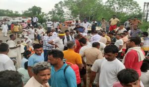 Uchana: Farmers block highway over Canal water shortage: crops threatened as field remain dry