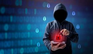 Cyber ​​fraud: Maid along with accomplices transferred Rs 6.84 lakhs from the mobile of the elderly to different accounts and took away gold ornaments.