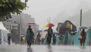 Weather Takes a Turn Amidst ‘Nautapa’; Dust Storm followed by rain hits Delhi-NCR