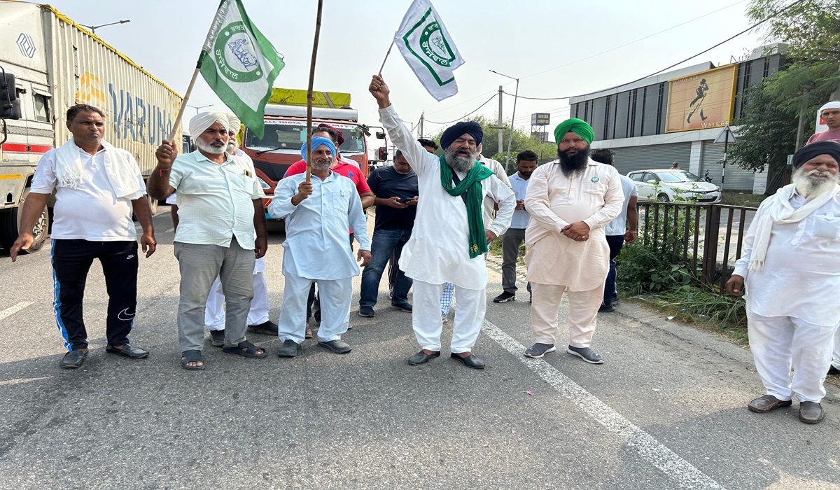 Farmer's of BKU Rajewal union Protest Near Bath Castle on Jalandhar Ludhiana National Highway