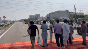 On the call of Samyukat Kisan Morcha Farmers block Jalandhar-Delhi highway Near Dhannowali