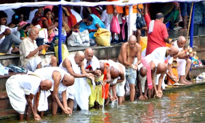 People across India perform Pind Daan during ‘Pitru Paksha Amavasya