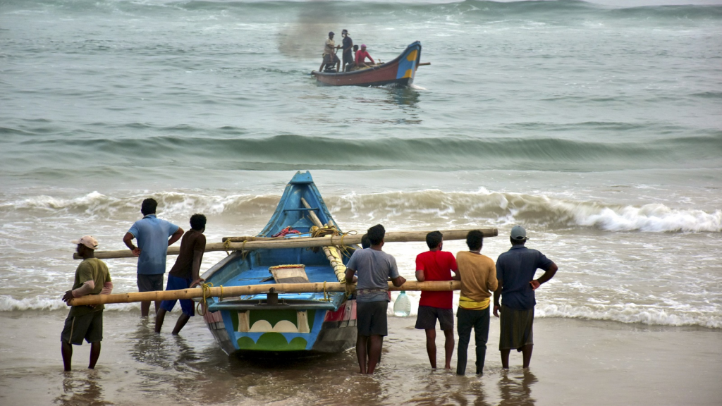 Odisha gears up as cyclone 'Dana' set to make landfall on Oct 24; Bengal also alert