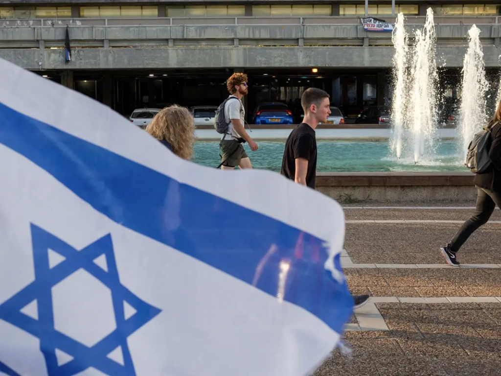 Israel urges citizens to leave tourist destinations in southern Sri Lanka