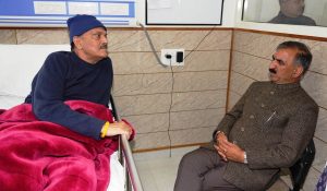 CM Sukhu enquire well being of Chairman Seventh State Finance Commission, inspected heath services at hopital