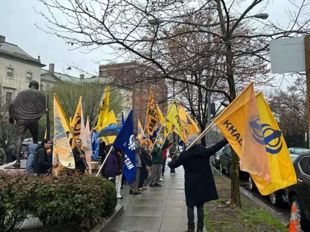 Hindu devotees beaten at Canada temple by Khalistani extremists