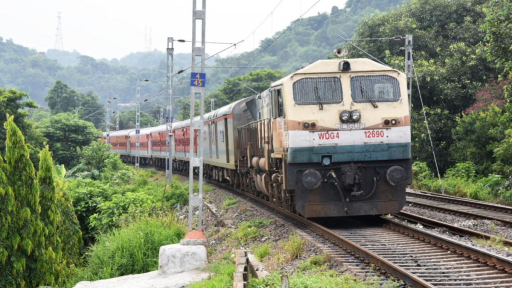 Centre rolls out 7,663 extra trains to clear festive season rush