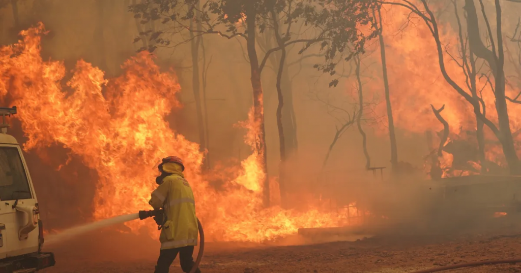 Emergency Warning Issued as Bushfire Threatens Western Australian Communities; Evacuation Now Impossible