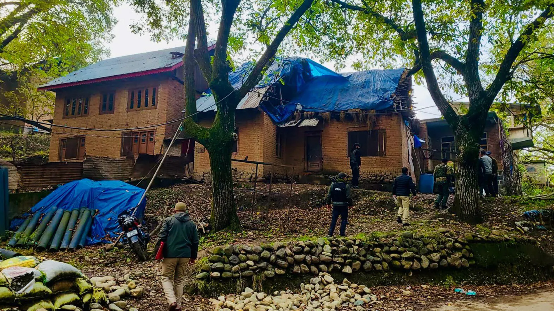 CID’s Counter Intelligence raids multiple places in J&K’s Anantnag, Kulgam districts